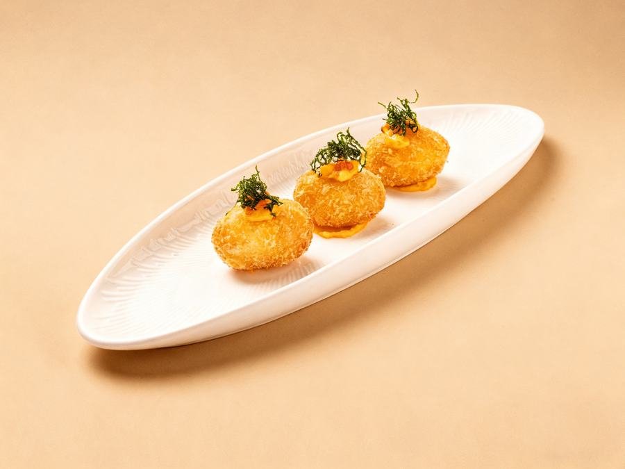 Crab croquette at Roll & Co.
