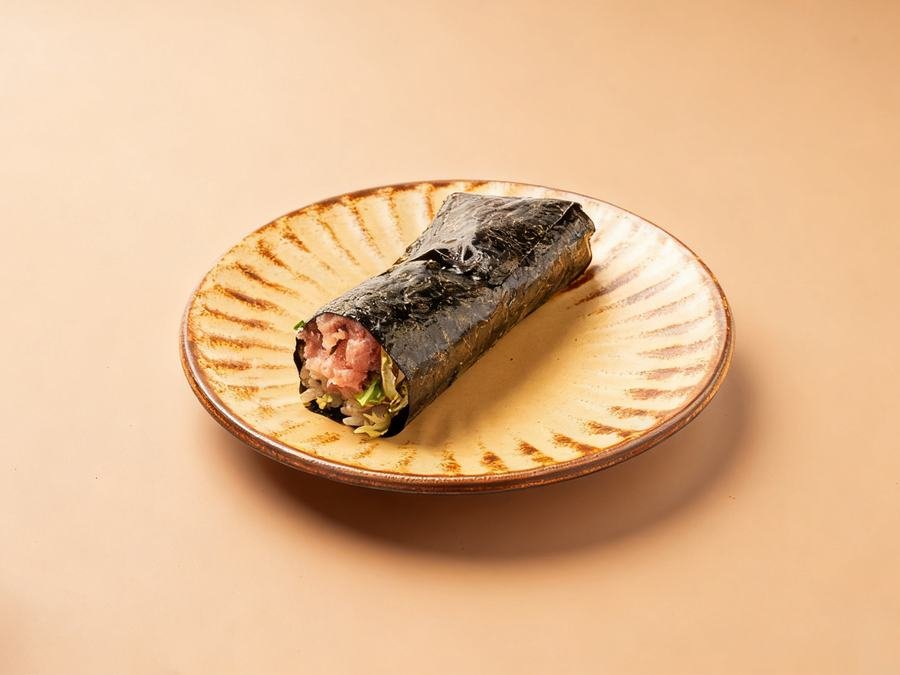 Minced Tuna Small Roll at Roll & Co.